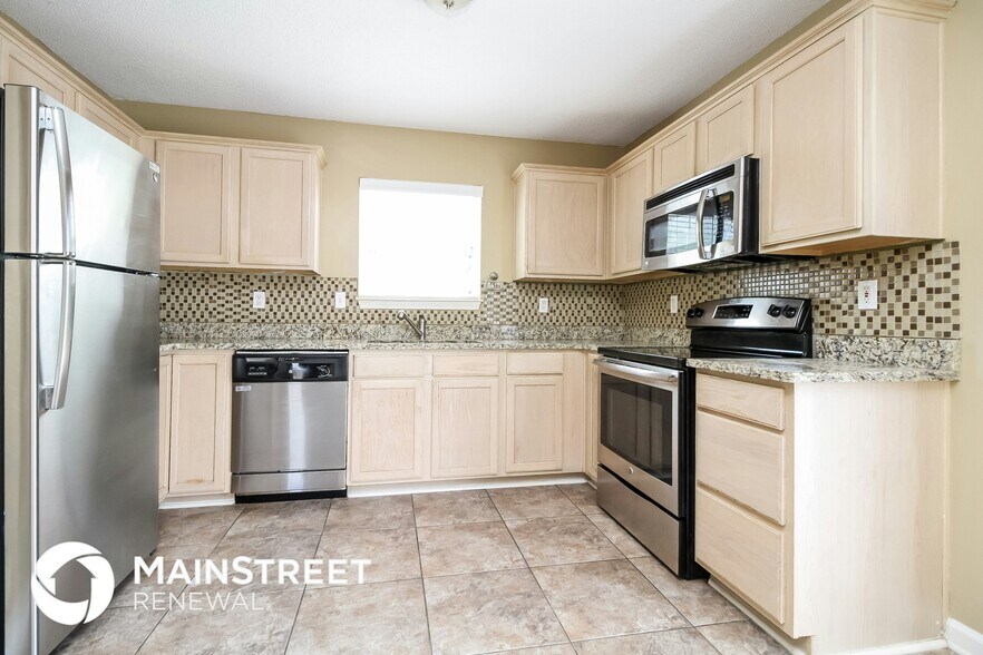 Building Photo - 7327 Fox Creek Dr