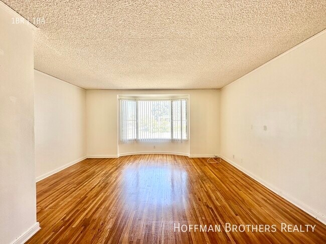 Building Photo - 326 Amherst Dr Burbank, CA 91504
