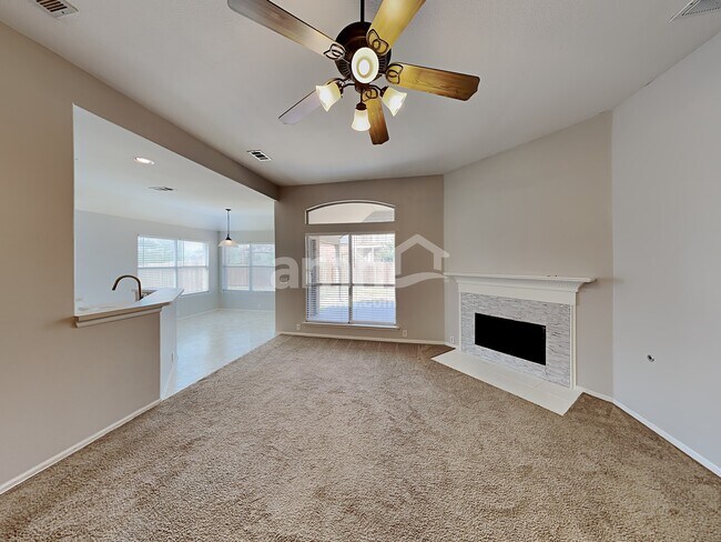 Building Photo - 646 Spanish Oak Ct