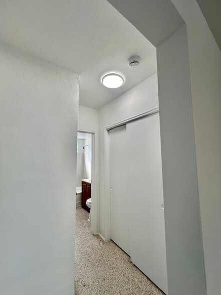 Building Photo - 1436 NW 24th Ter