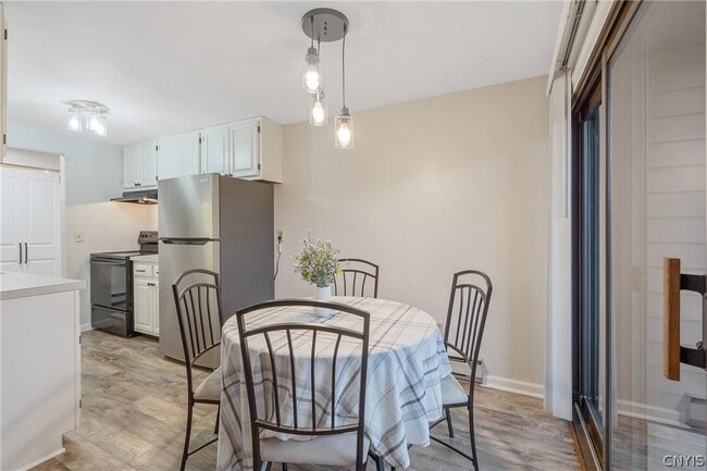 Building Photo - 327 Village Blvd N