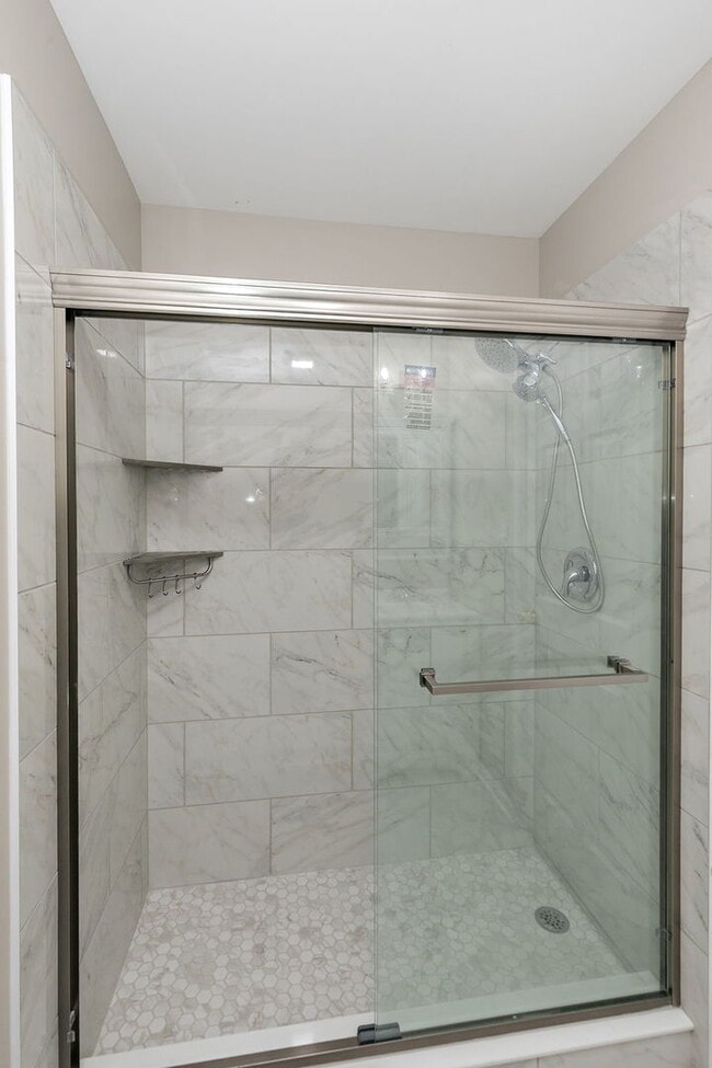 Building Photo - 2155 College Dr