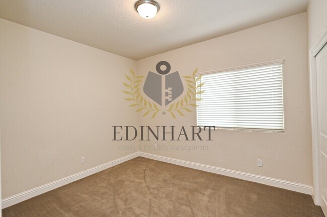 Building Photo - 661 Blue Oak Lane W