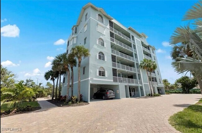 Primary Photo - 6691 Estero Blvd