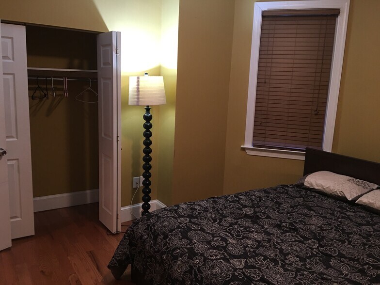 Building Photo - 1743 N Capitol St NE