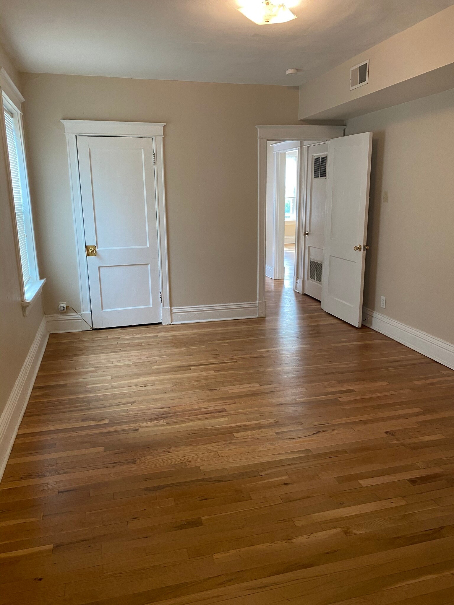Bedroom - 746 Kingsland Ave