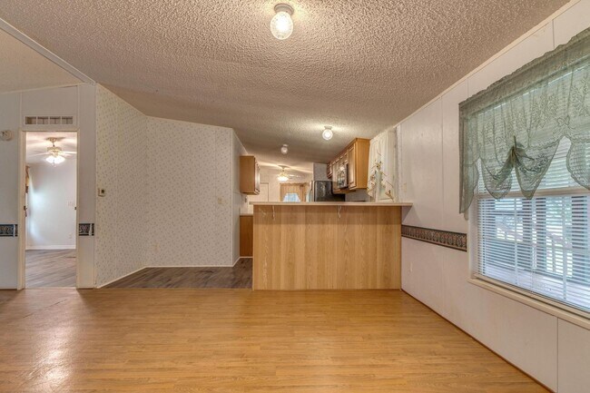 Building Photo - 1559 US-90