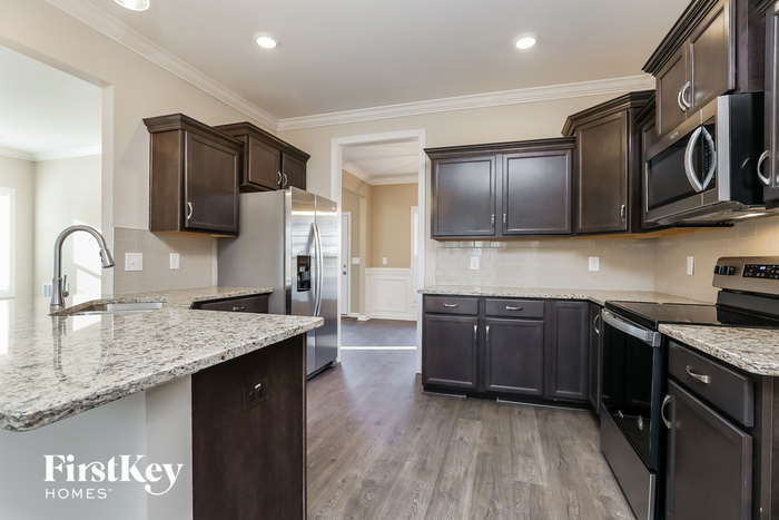 Building Photo - 1061 Brightwood Ct