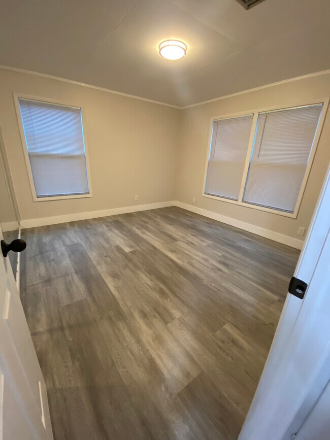 Building Photo - 6514 Garden Ave