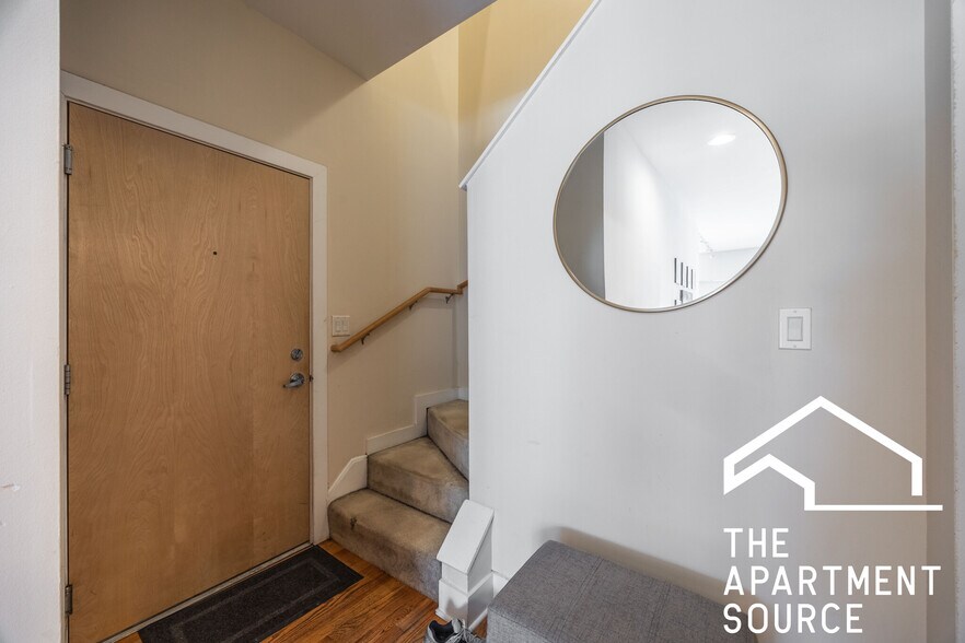 Building Photo - 2510 N Willetts Ct
