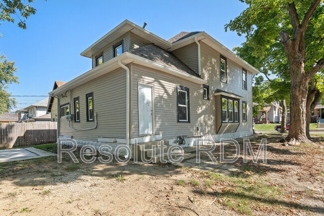 Building Photo - 1314 N Dearborn St