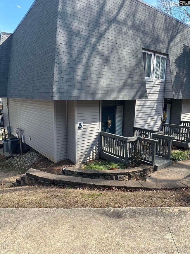 Building Photo - 301 Harbor Heights Dr