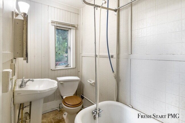 Primary Photo - Comfortable Ground-Floor Living with Moder...