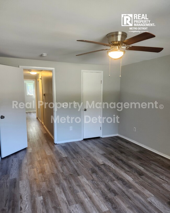 Building Photo - 39443 Jefferson Ave