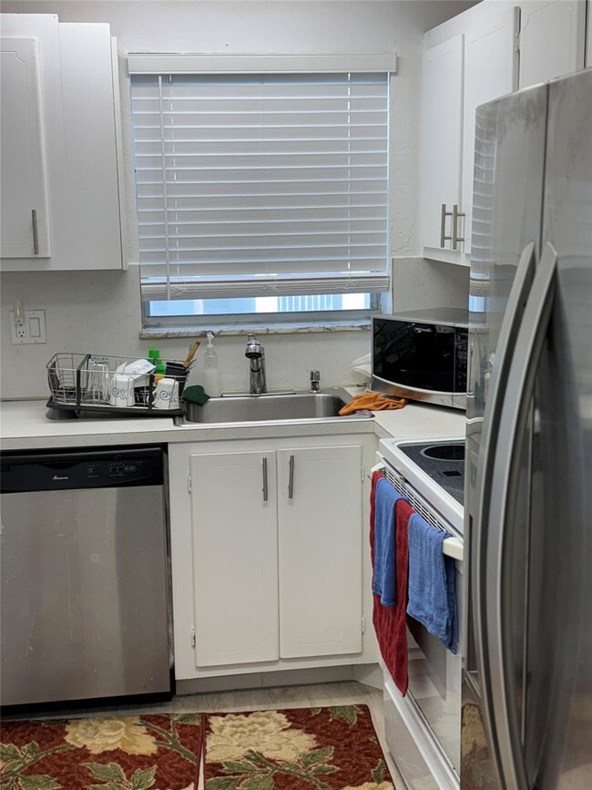 Building Photo - 8280 Sunrise Lakes Blvd