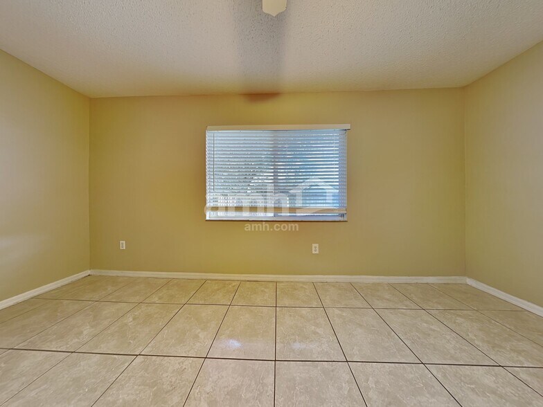 Building Photo - 4426 Country Hills Blvd