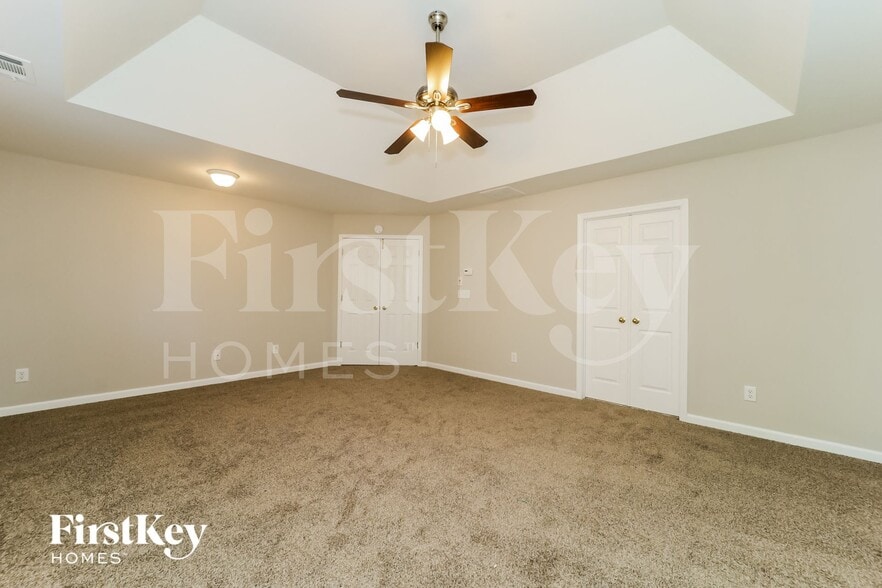 Building Photo - 5811 Buckner Creek Dr SE