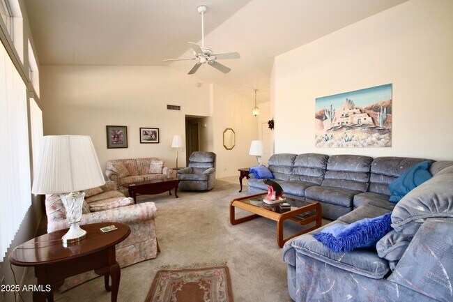 Building Photo - 6973 S Oakmont Dr