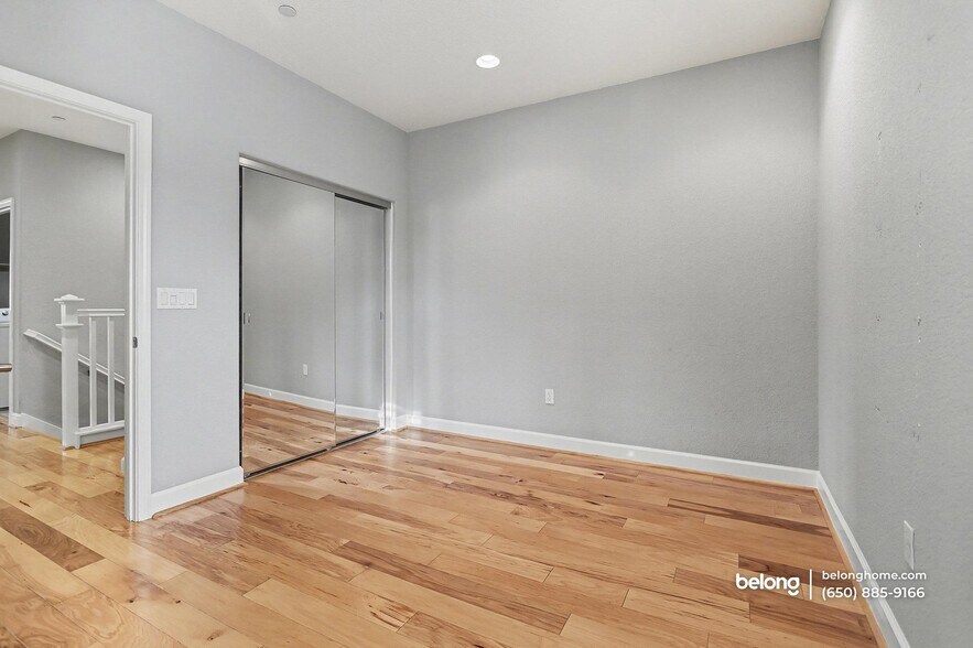 Building Photo - 568 Selby Lane