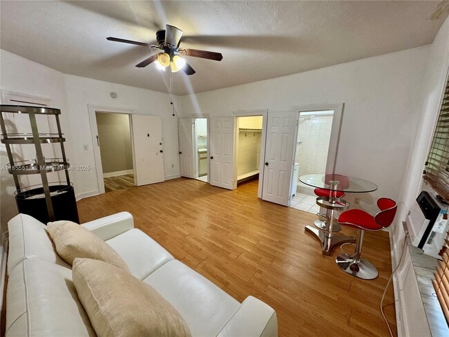 Building Photo - 3409 S Le Jeune Rd