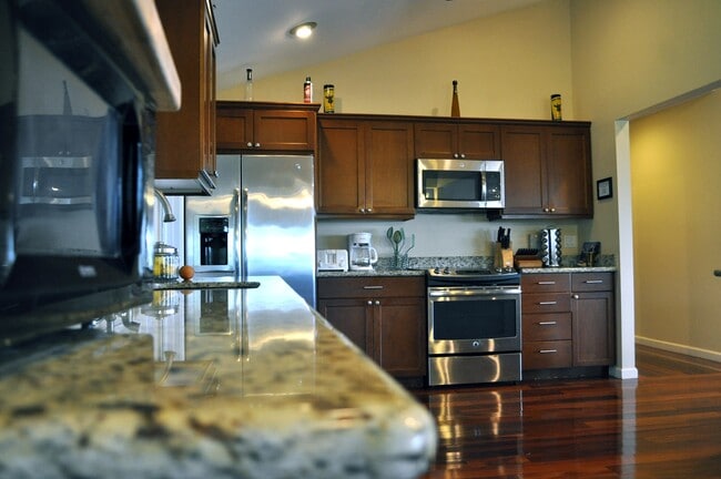 Building Photo - 68-434-434 Farrington Hwy