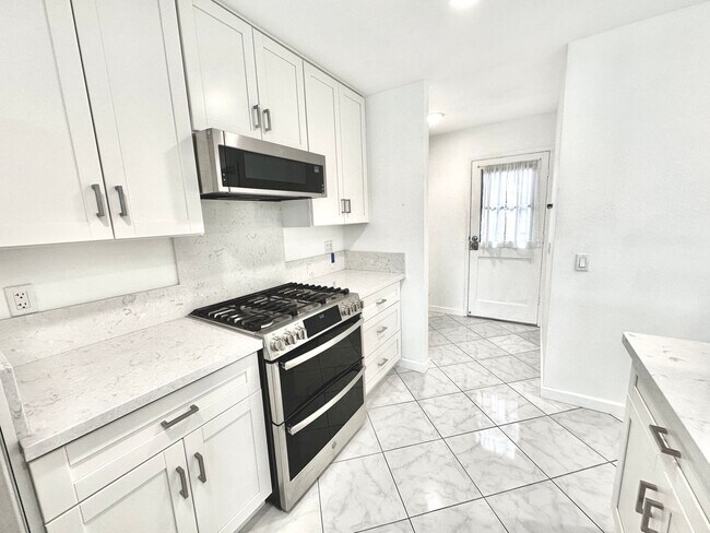 Building Photo - 12175 Wilsey Way
