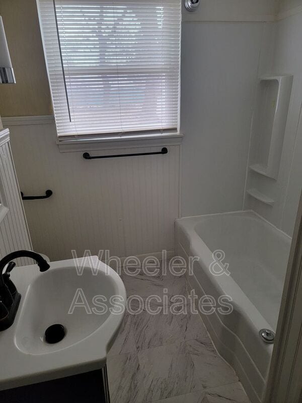 Building Photo - 1415 23rd St