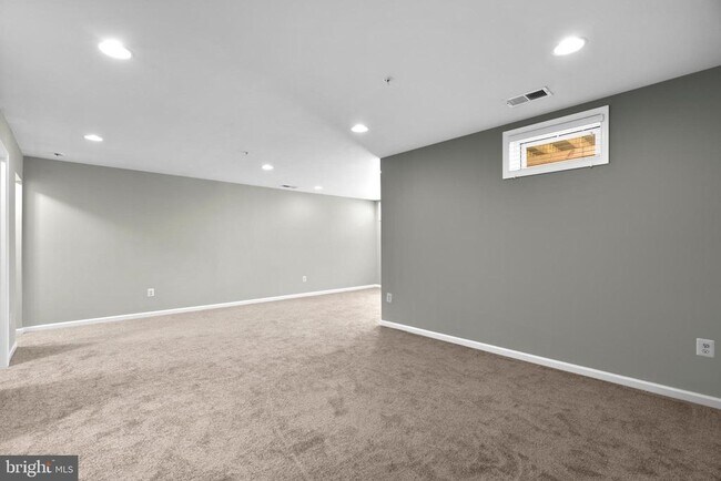 Building Photo - 6704 Saw Mill Ct