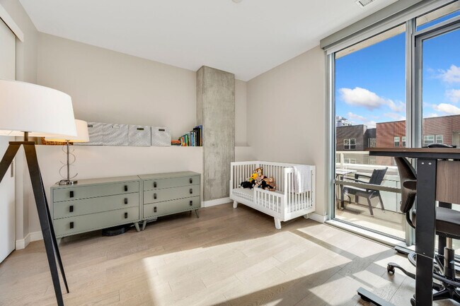 Building Photo - 4200 W 17th Ave