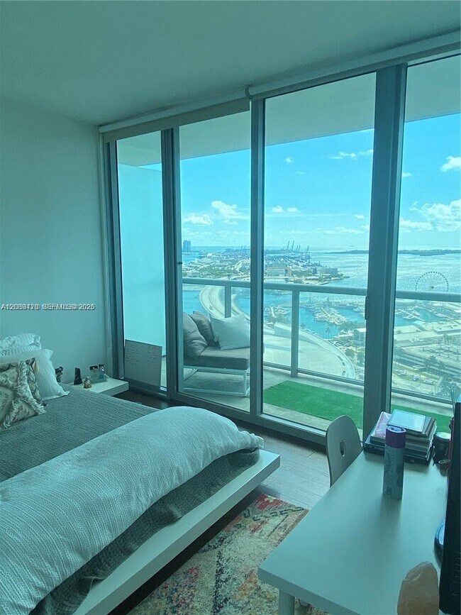Building Photo - 888 Biscayne Blvd