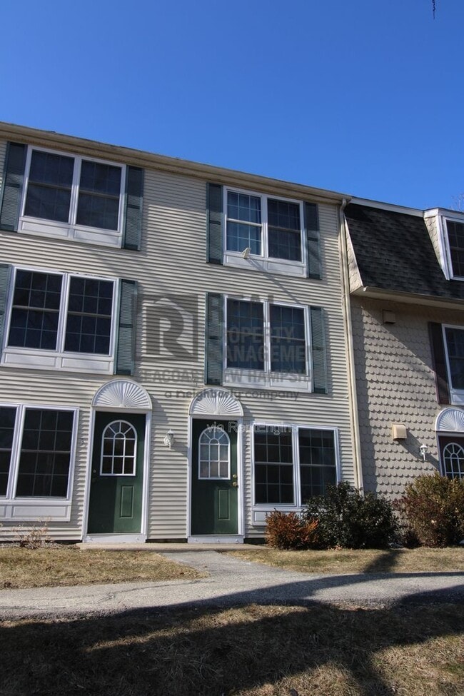 Building Photo - 93 Henry Law Ave