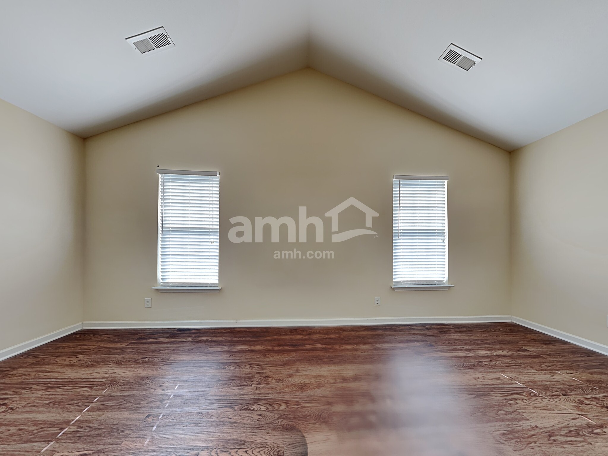 Building Photo - 3005 Quail Oaks Dr