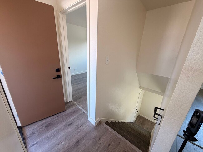 Building Photo - South Garden Apartments