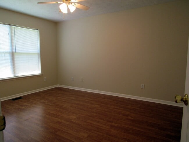 Building Photo - Wonderful 3 Bedroom 2 Bath Home Now Available!