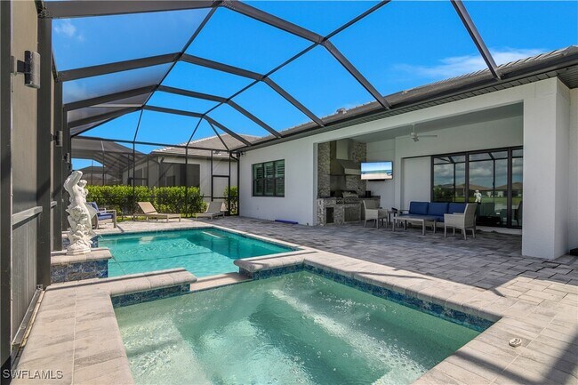 Building Photo - 21064 Hallandale Dr