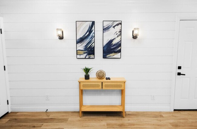 Building Photo - 451 E Lincoln Ave