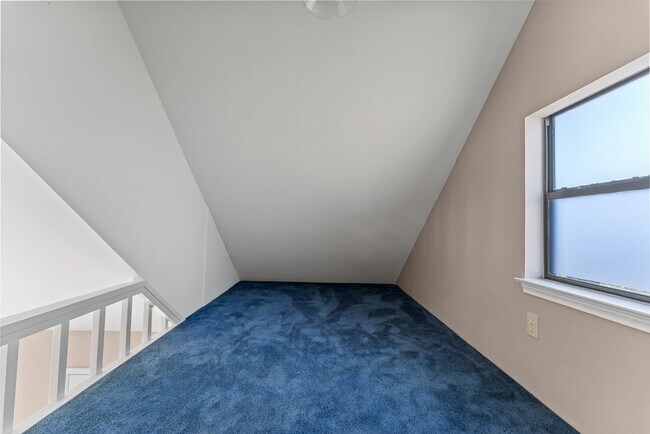 Building Photo - 117 Holly Hill Dr