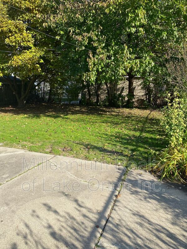 Building Photo - 4673 Academy St