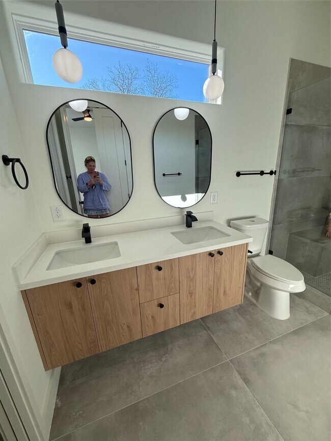 Building Photo - 1815 McKee St