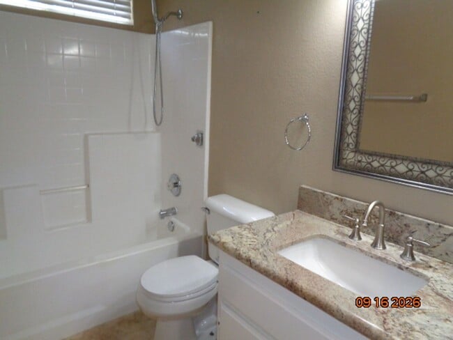 Building Photo - 43932 Johns Ct