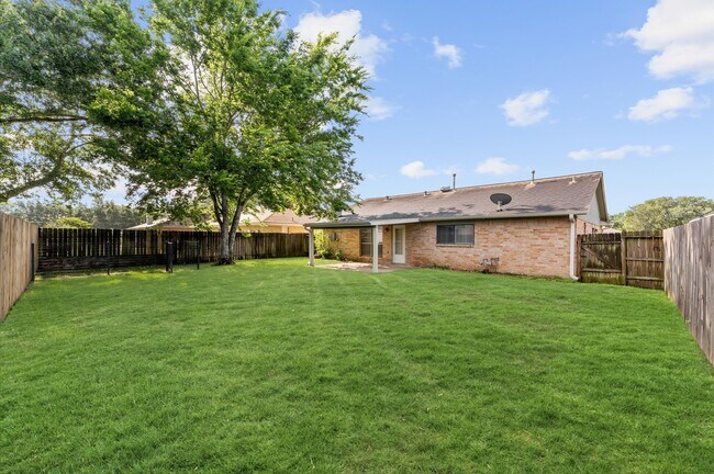 Building Photo - 5314 Nottingham Dr