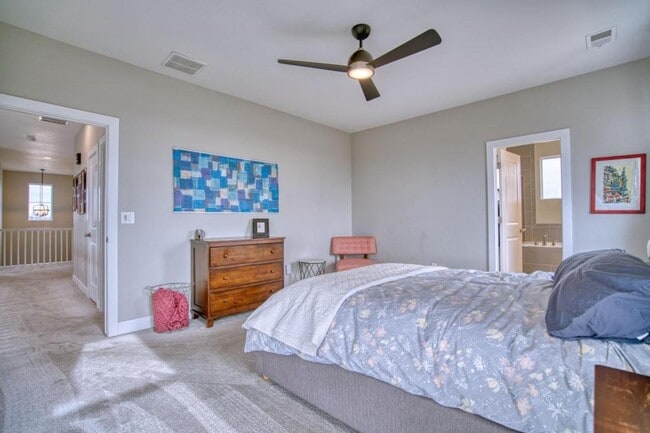 Building Photo - 633 Great Basin Ct