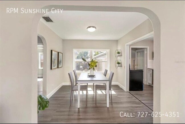 Building Photo - 4520 5th Ave N