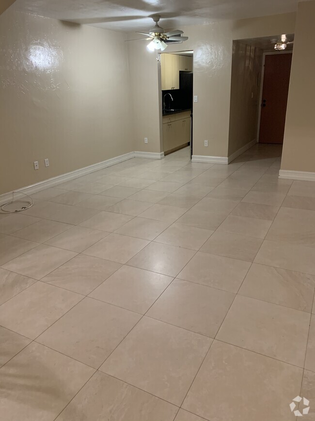 Living Dining Room Area - 10901 N Kendall Dr