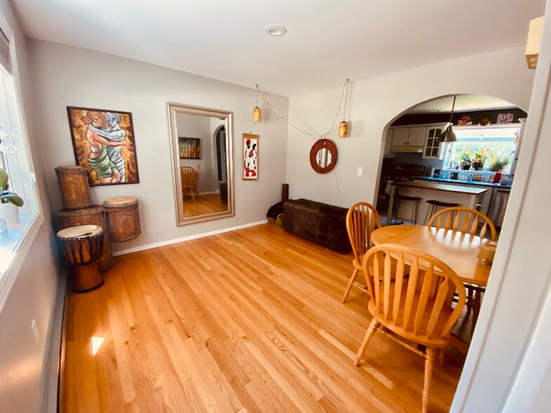 Building Photo - 108 Lopes Ave