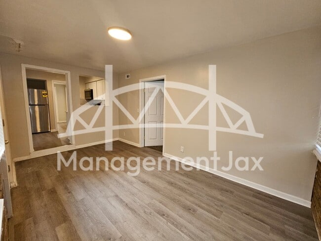 Building Photo - 5201 Janice Cir S