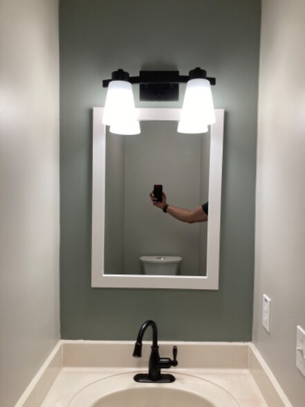 Building Photo - 610 Oak Pointe Ct