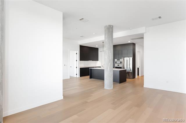 Building Photo - 3520 Chestnut Pl