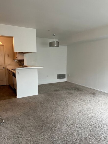 Building Photo - 22111 Atlantic Pointe