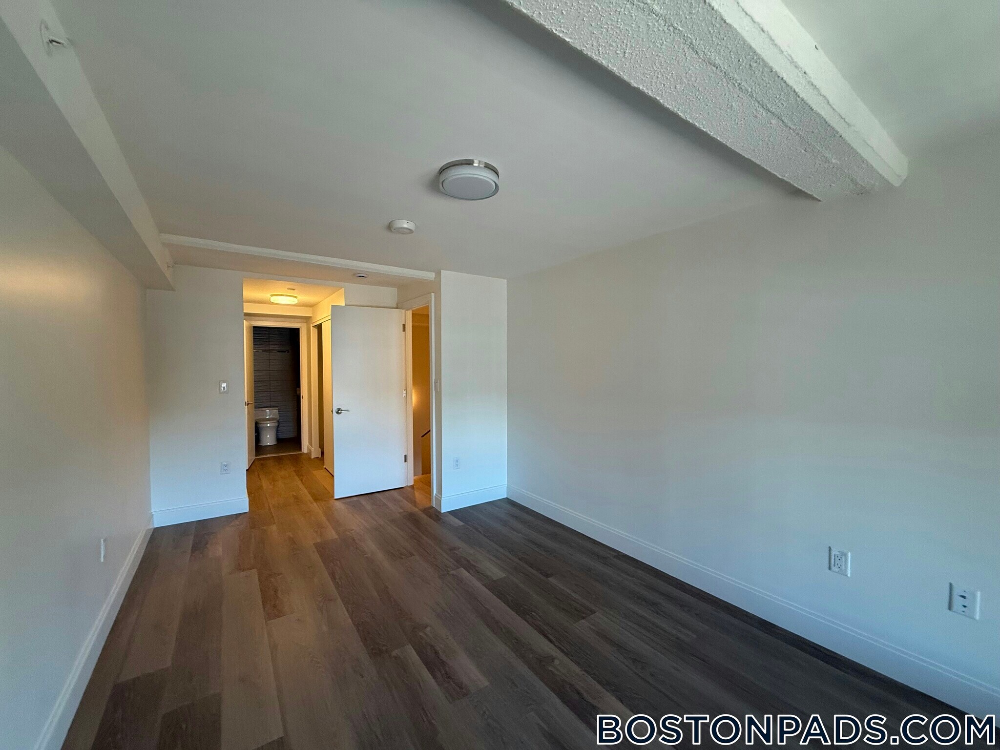 Building Photo - 1079 Commonwealth Ave